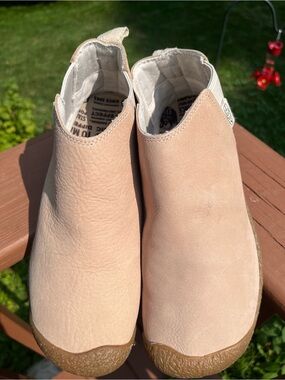 KEEN Women's Mosey Chelsea Leather Ankle Boots - Safari Birch Size 8.5 NEW